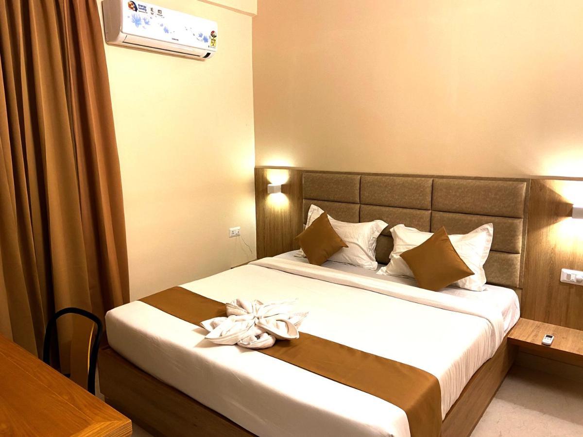 Tag Hotels Irugur Exterior photo